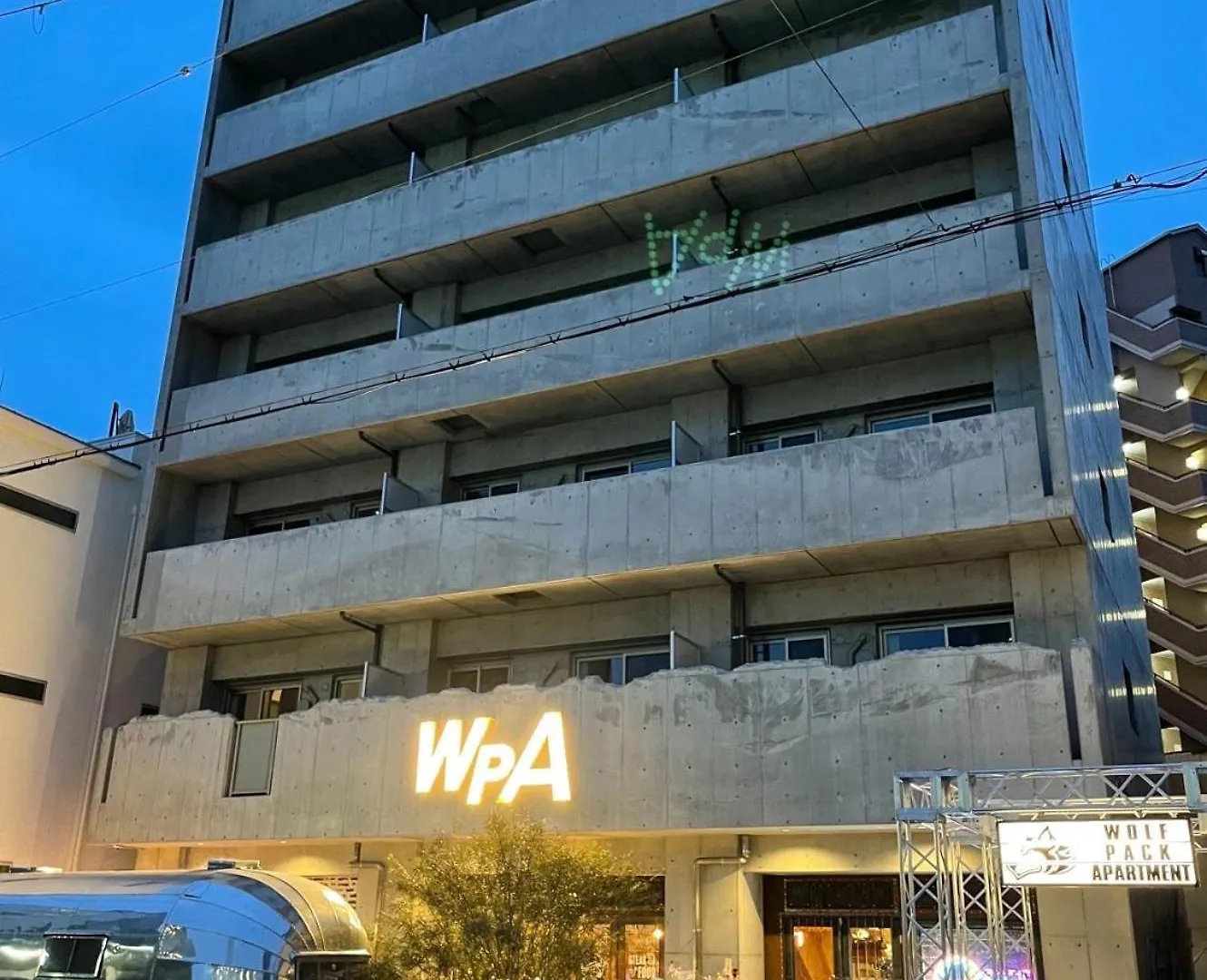 Wolf Pack Apartment 1002 Ósaka